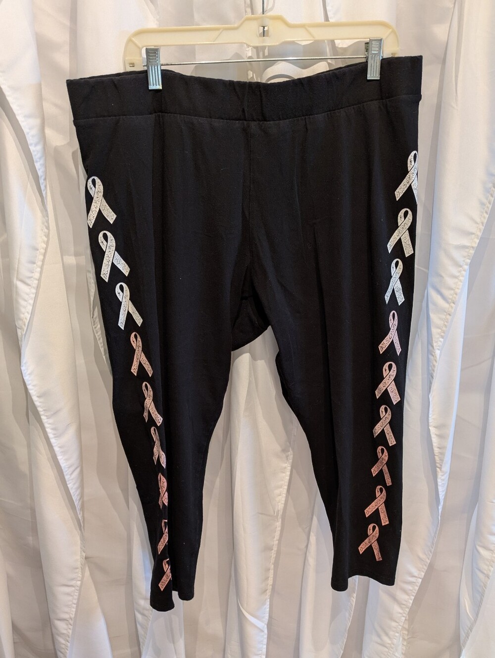 G1 Torrid Breast Cancer Awareness Ribbon Leggings Size 4 4X Plus Size